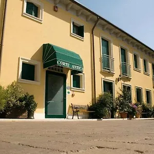 Corte Antica Italie